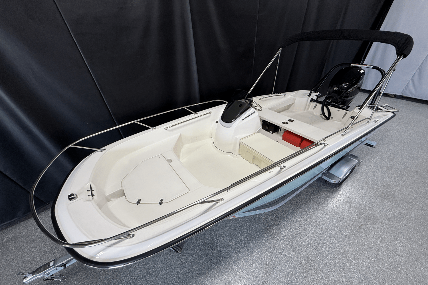 Slide: The Image of Boston Whaler 160 Super Sport 2025 - 7