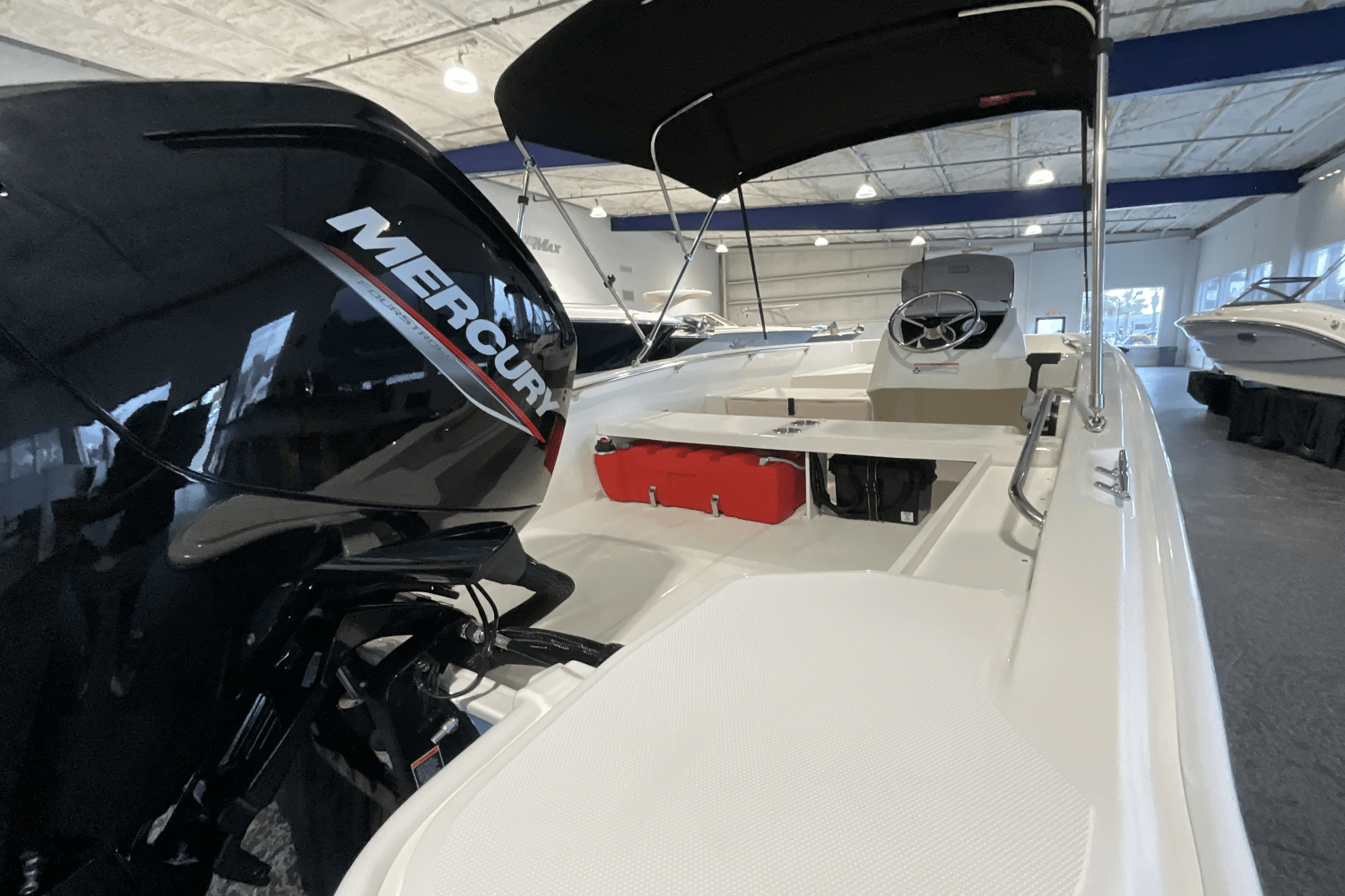 Slide: The Image of Boston Whaler 160 Super Sport 2025 - 9