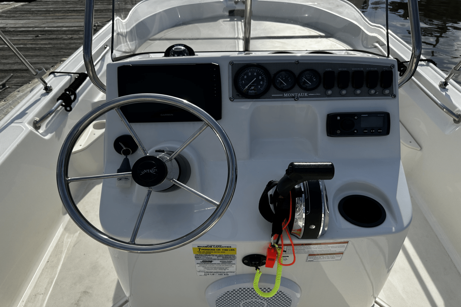 Slide: The Image of Boston Whaler 170 MONTAUK 2020 - 11