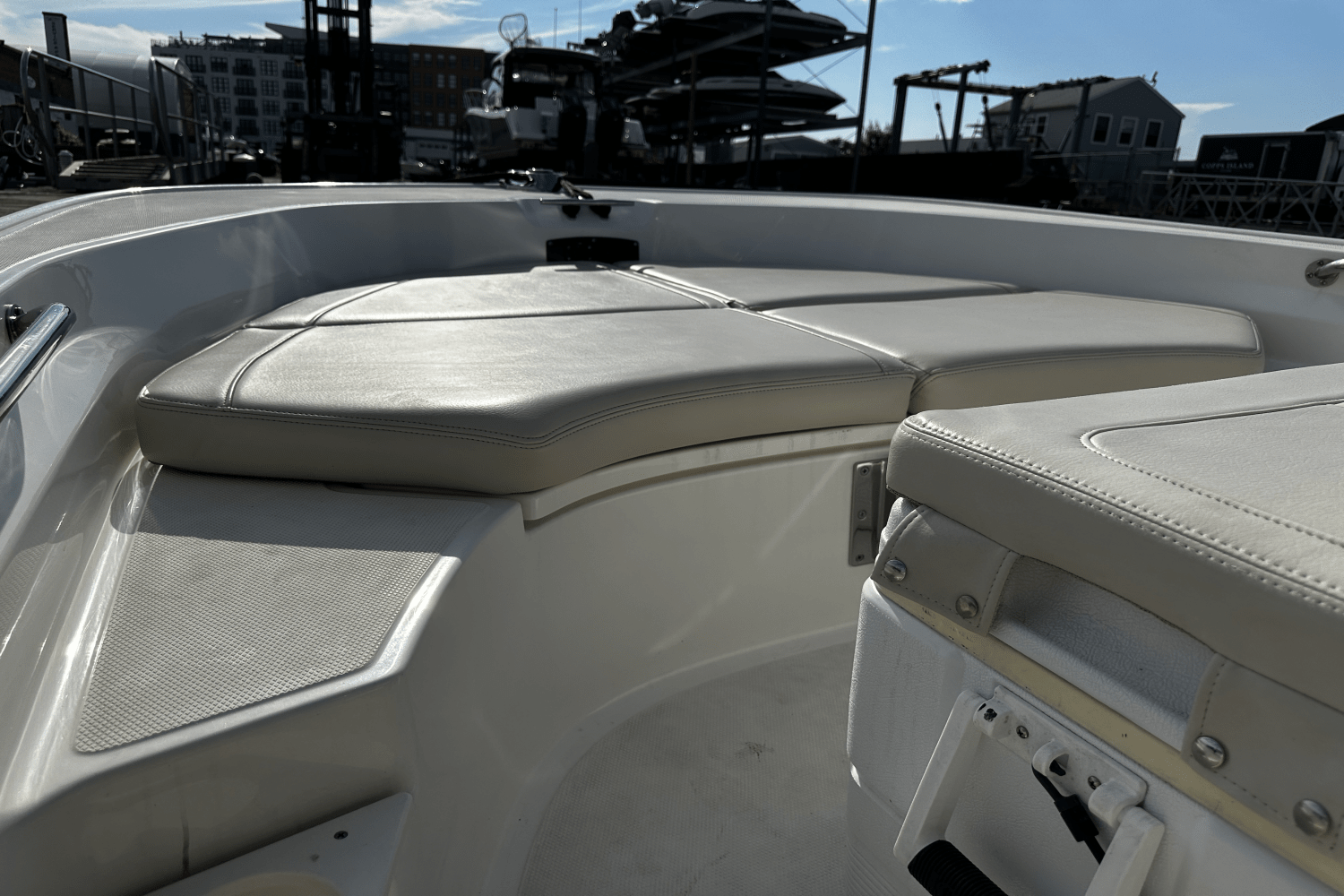 Slide: The Image of Boston Whaler 170 MONTAUK 2020 - 12