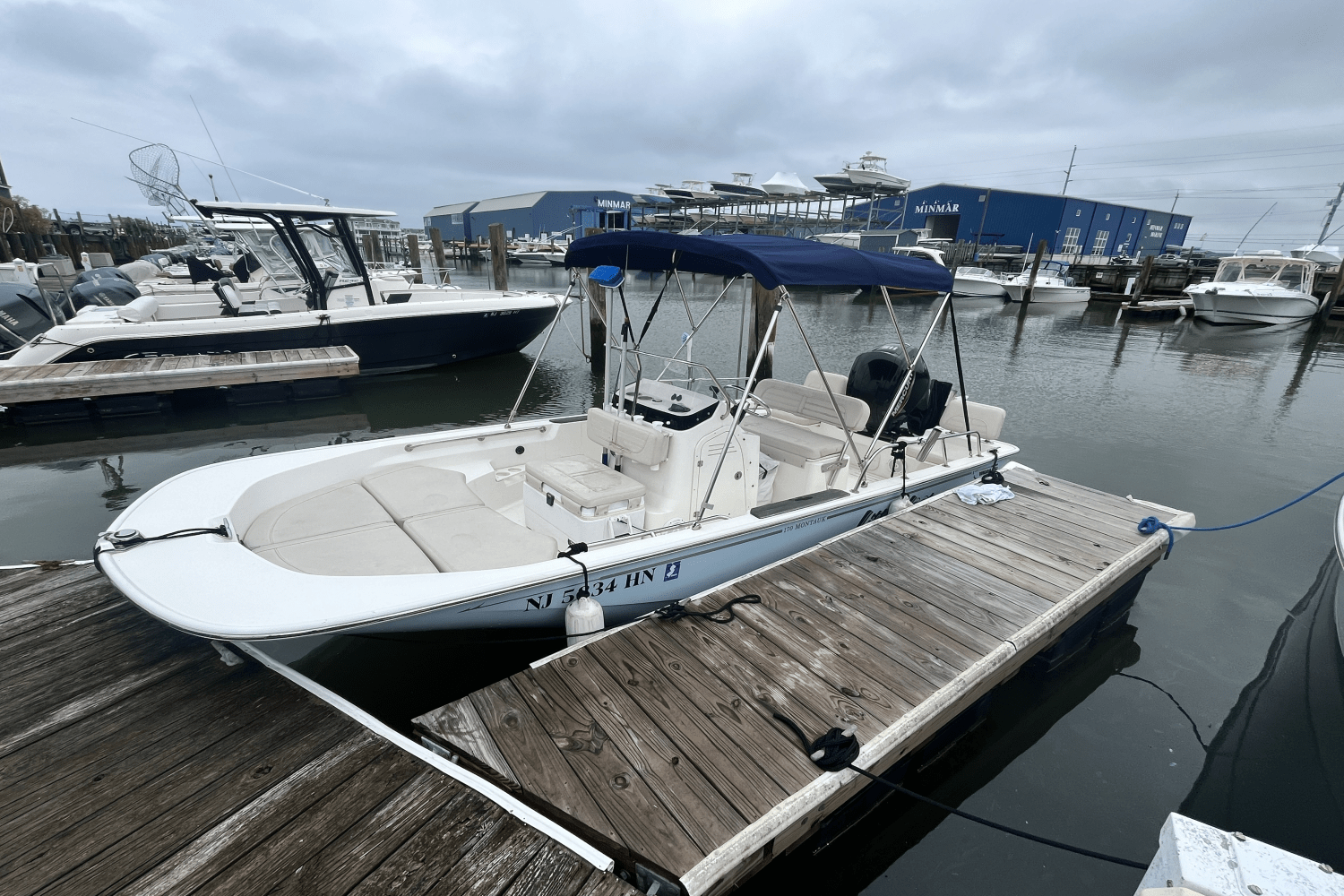 Slide: The Image of Boston Whaler 170 MONTAUK 2021 - 0