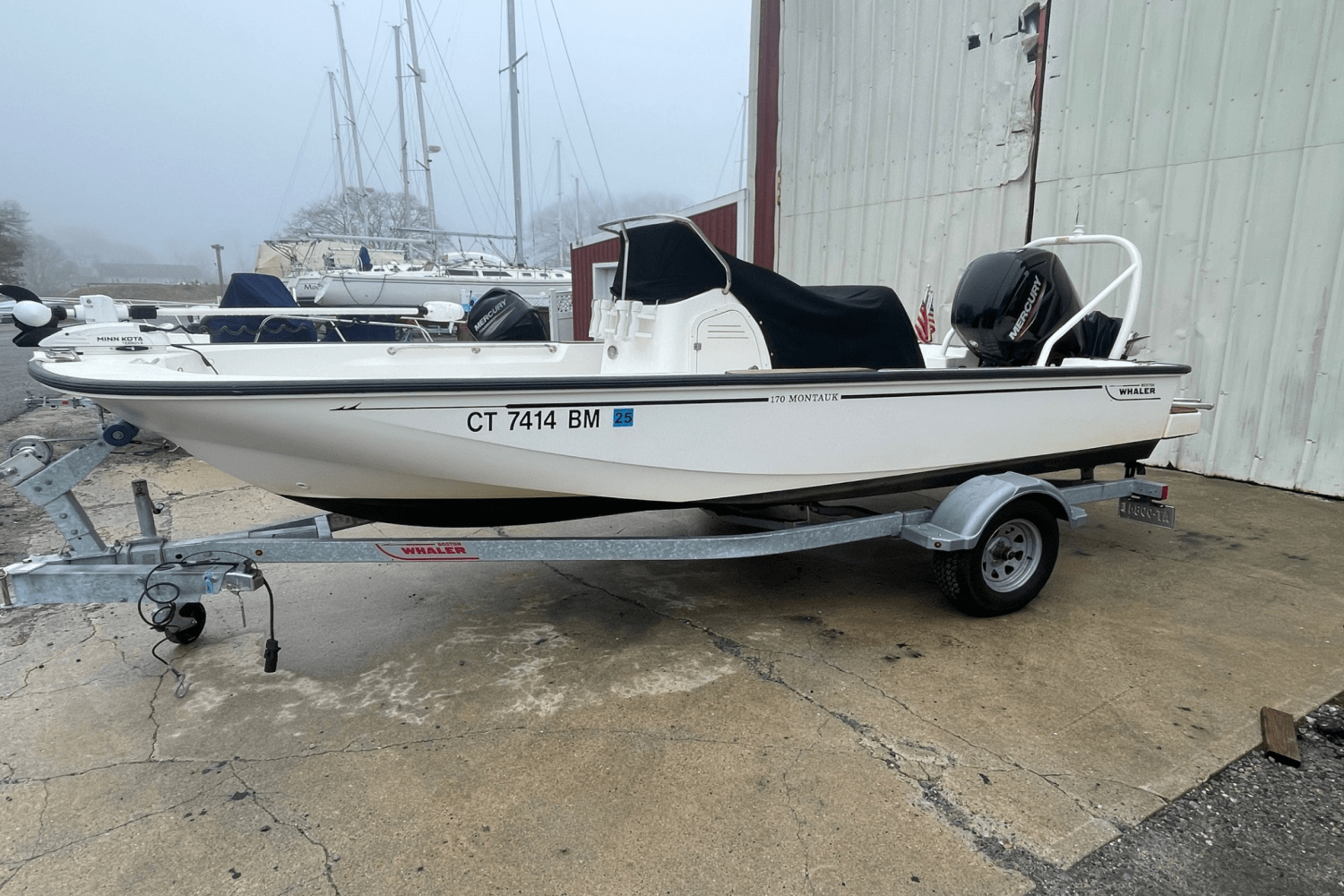 Slide: The Image of Boston Whaler 170 MONTAUK 2021 - 12