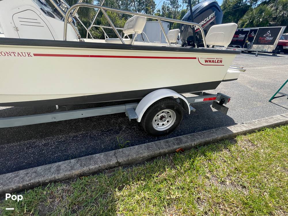 Slide: The Image of Boston Whaler 170 Montauk 2021 - 15357825