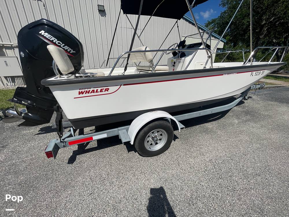 Slide: The Image of Boston Whaler 170 Montauk 2021 - 15357826