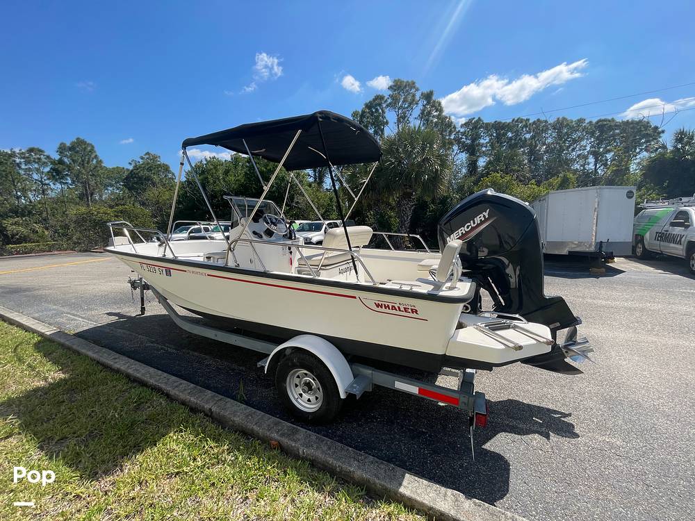 Slide: The Image of Boston Whaler 170 Montauk 2021 - 15357913