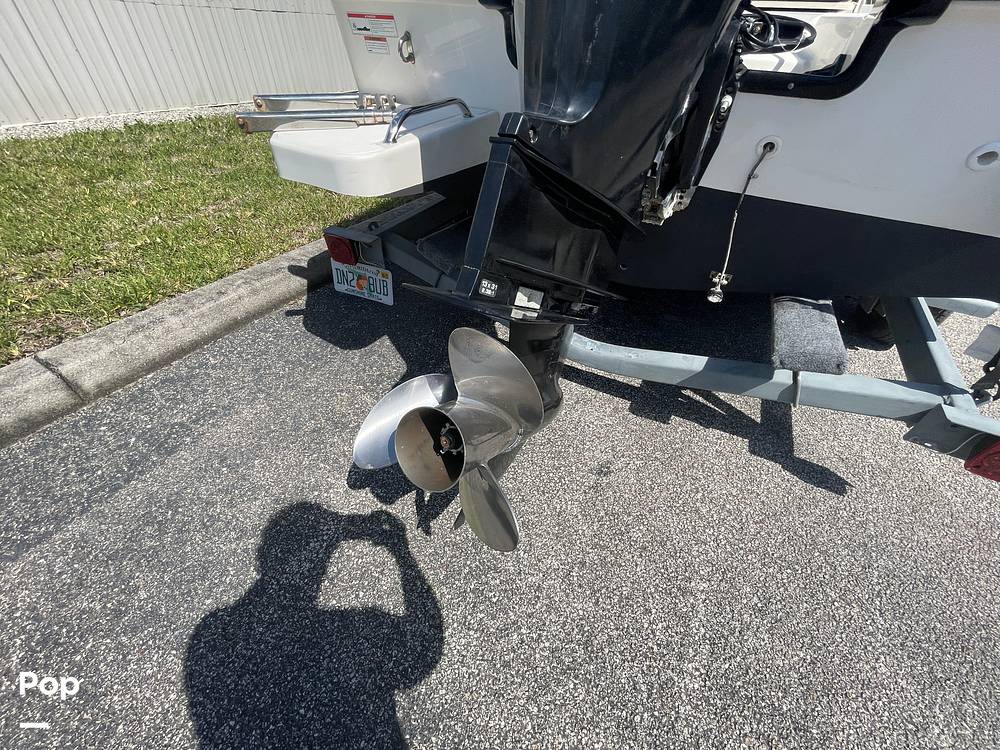 Slide: The Image of Boston Whaler 170 Montauk 2021 - 15357915