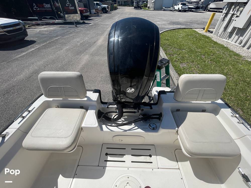 Slide: The Image of Boston Whaler 170 Montauk 2021 - 15357924