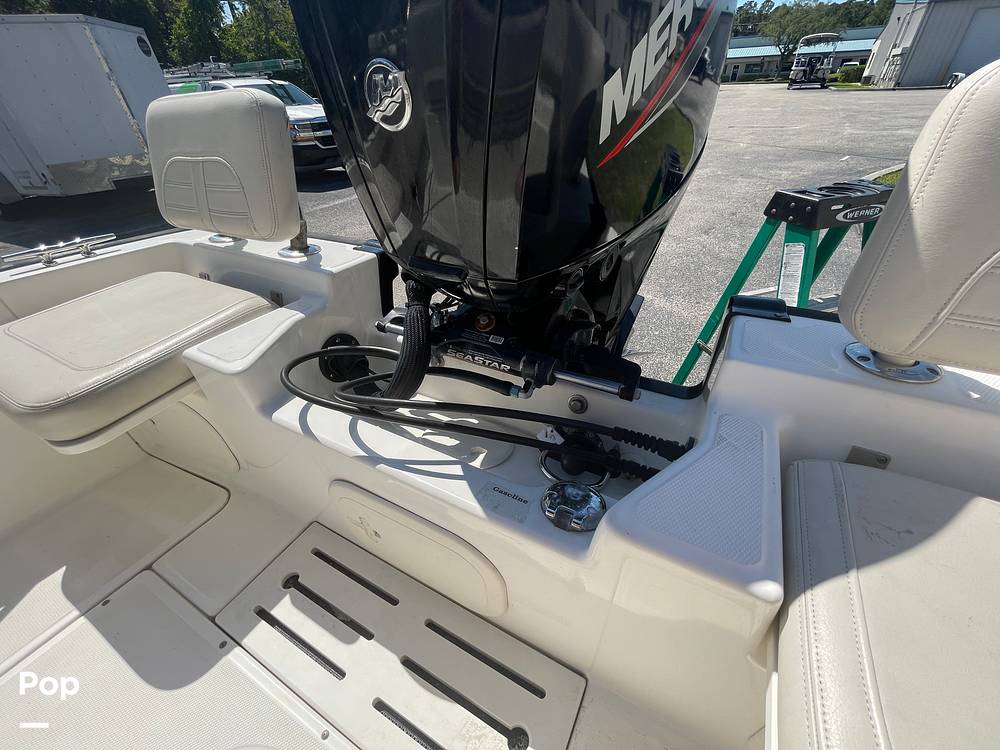 Slide: The Image of Boston Whaler 170 Montauk 2021 - 15357928