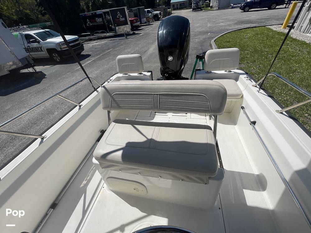 Slide: The Image of Boston Whaler 170 Montauk 2021 - 15357932