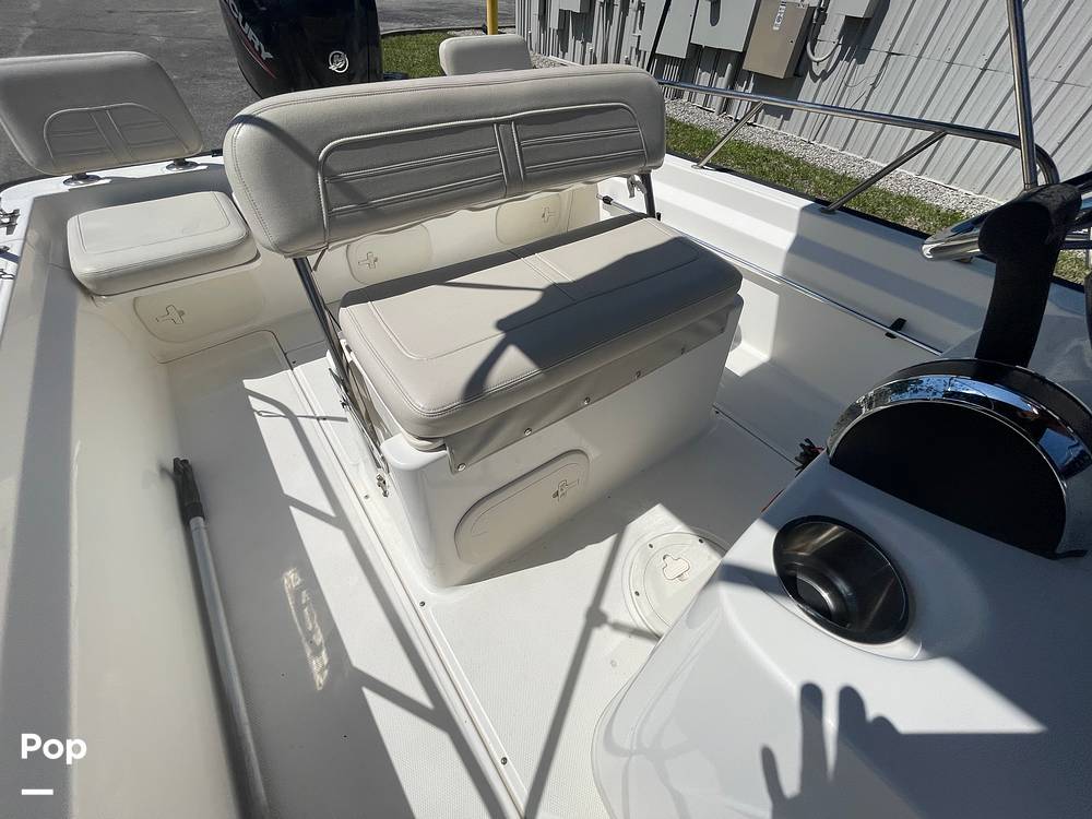 Slide: The Image of Boston Whaler 170 Montauk 2021 - 15357937