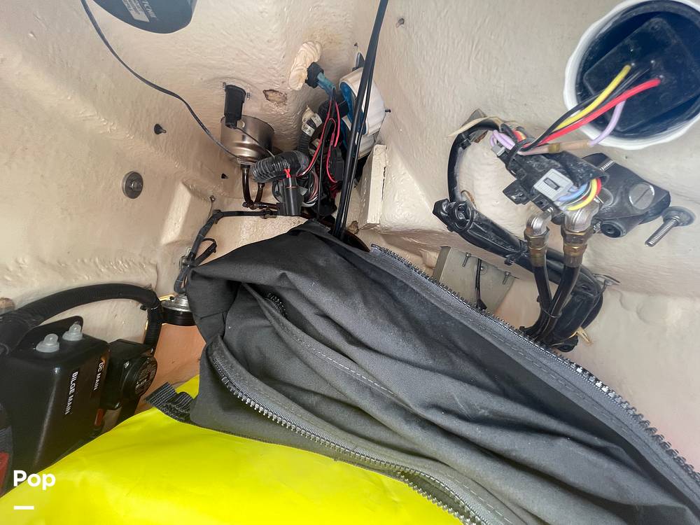 Slide: The Image of Boston Whaler 170 Montauk 2021 - 15357943