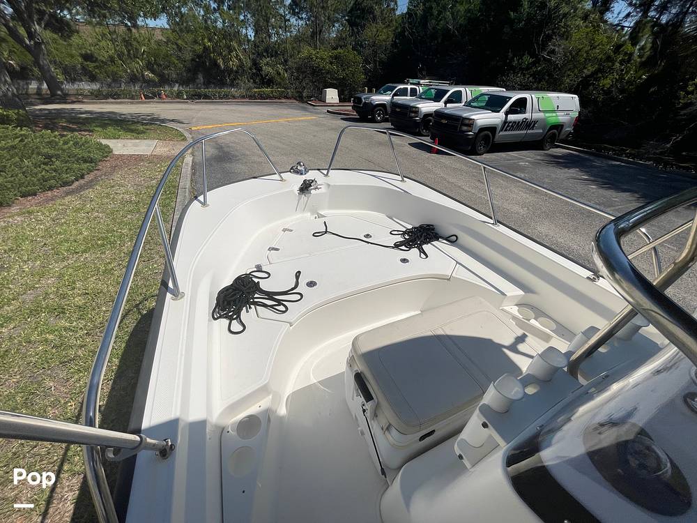 Slide: The Image of Boston Whaler 170 Montauk 2021 - 15357945