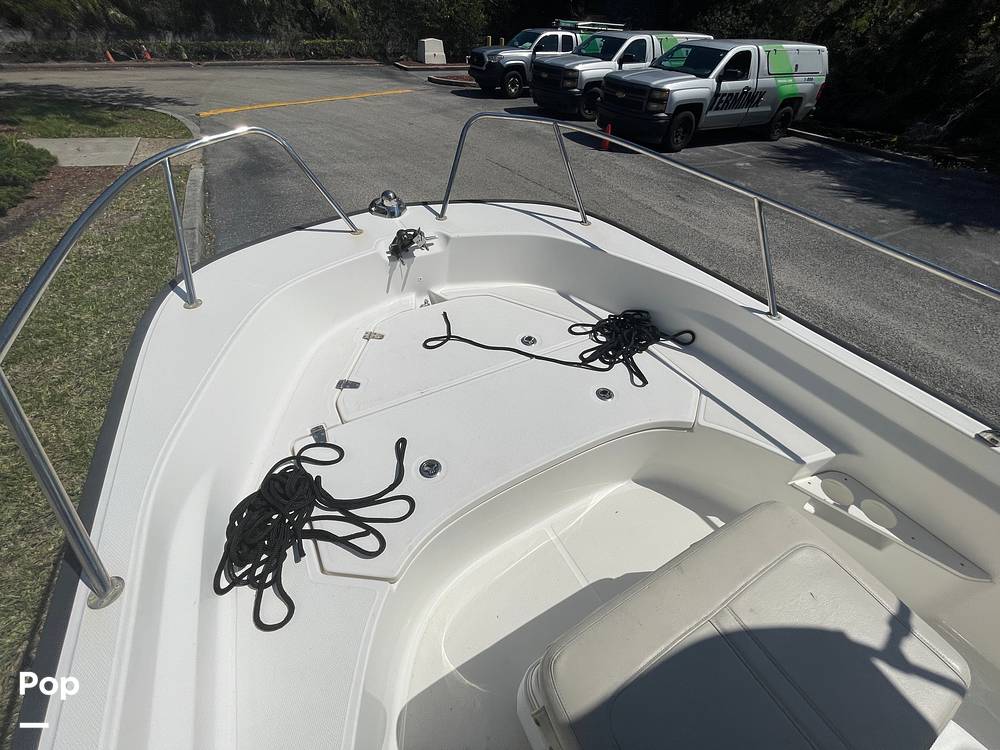 Slide: The Image of Boston Whaler 170 Montauk 2021 - 15357946