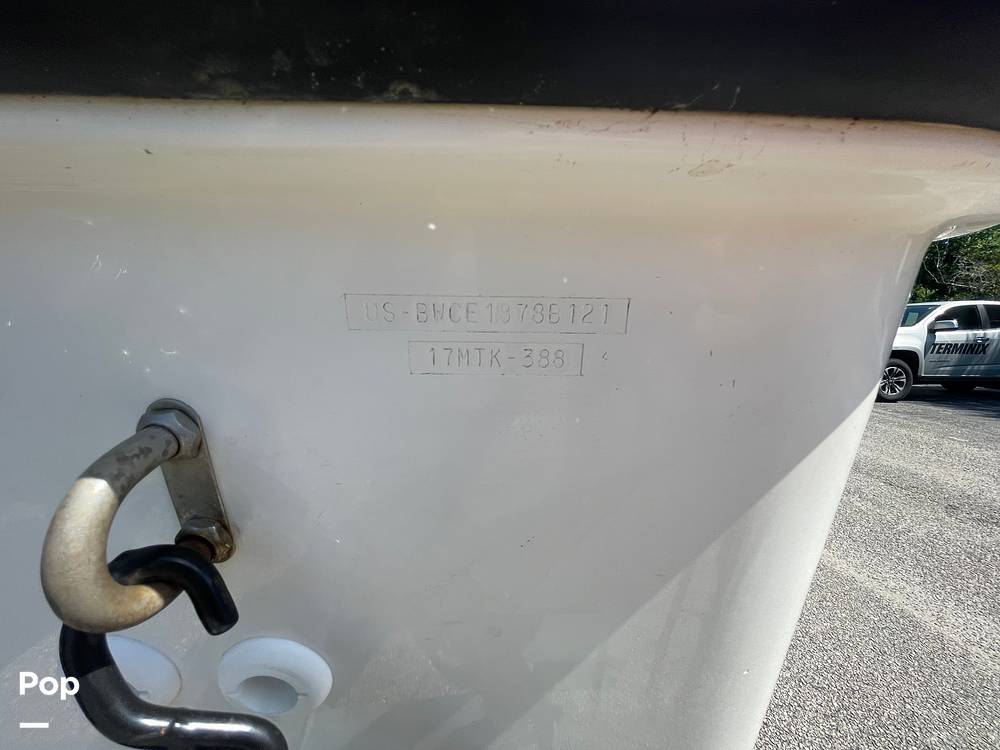 Slide: The Image of Boston Whaler 170 Montauk 2021 - 15357957