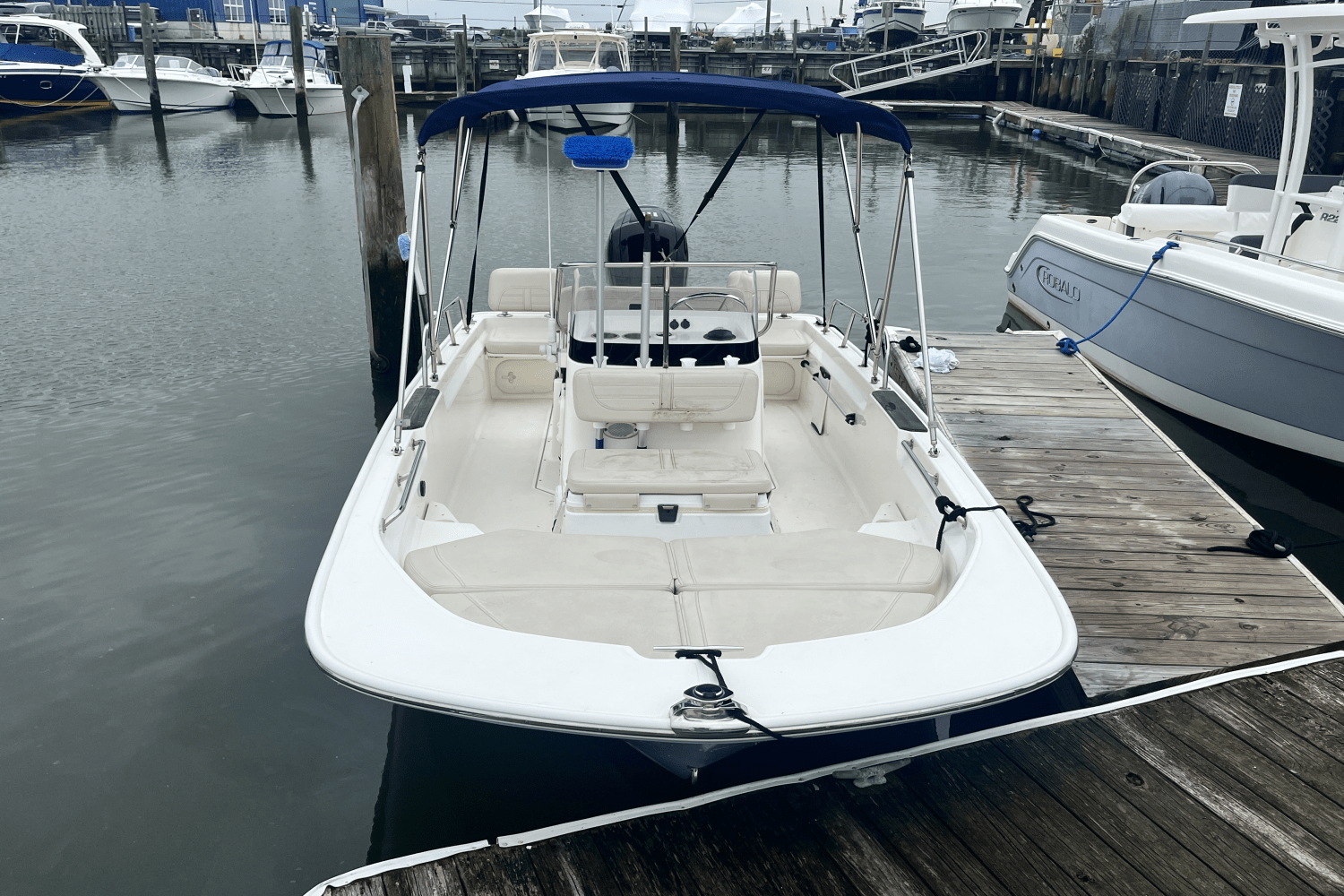 Slide: The Image of Boston Whaler 170 MONTAUK 2021 - 2