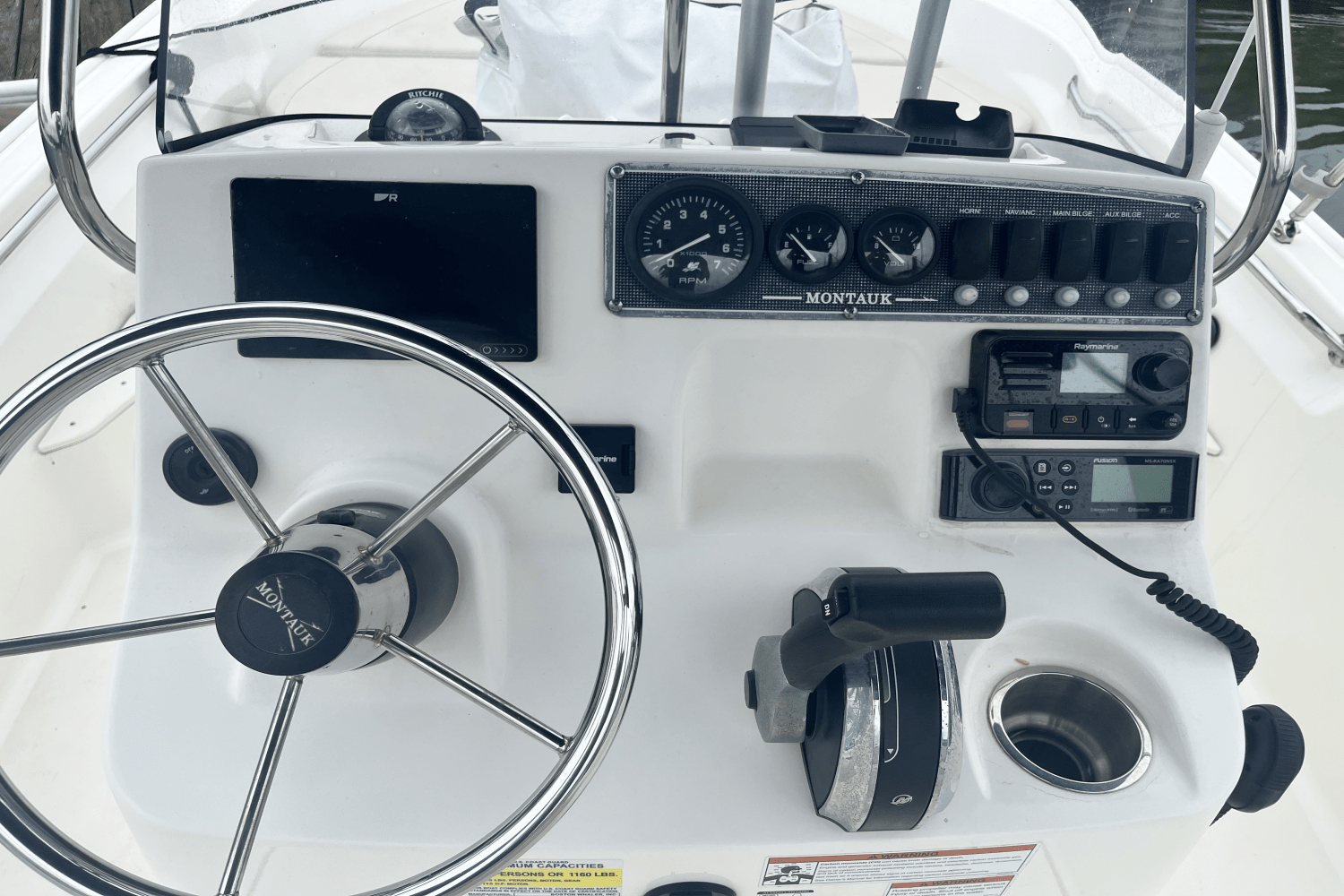 Slide: The Image of Boston Whaler 170 MONTAUK 2021 - 4