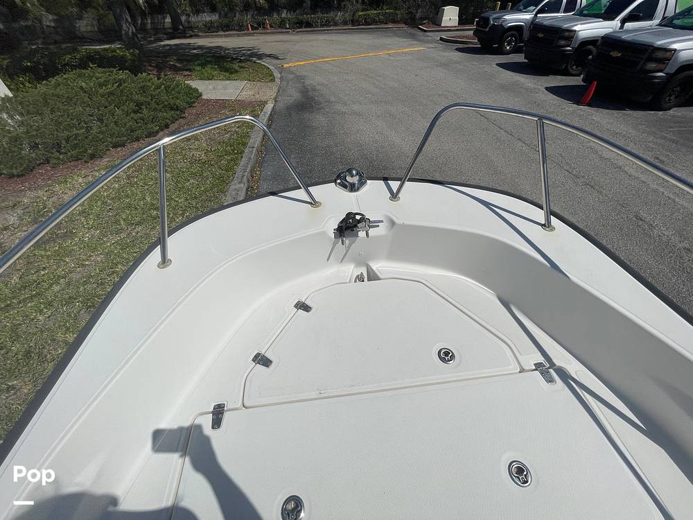 Slide: The Image of Boston Whaler 170 Montauk 2021 - 15357951