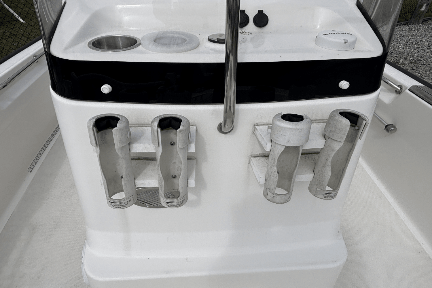 Slide: The Image of Boston Whaler 170 MONTAUK 2021 - 7