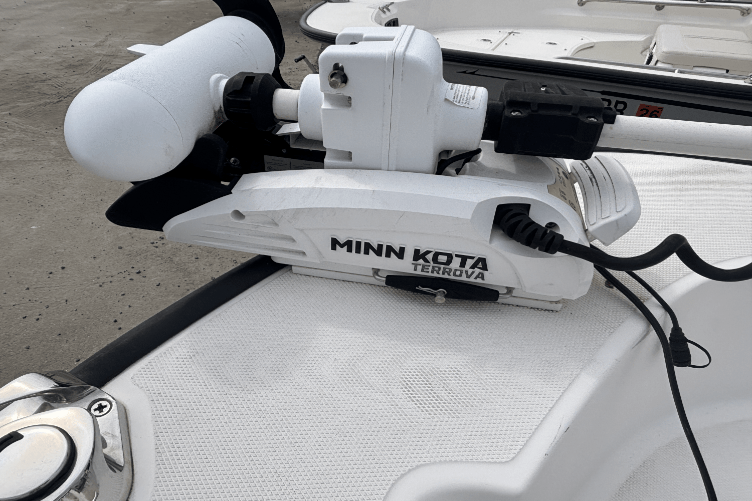 Slide: The Image of Boston Whaler 170 MONTAUK 2021 - 8