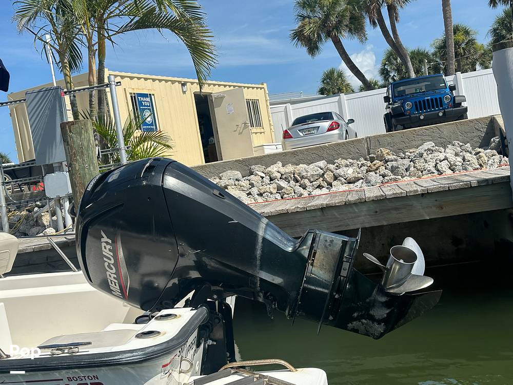 Slide: The Image of Boston Whaler 170 Montauk 2022 - 15674319