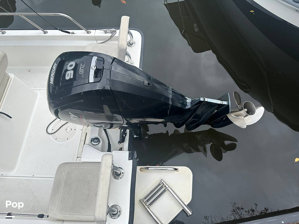 Slide: The Image of Boston Whaler 170 Montauk 2022 - 15455515