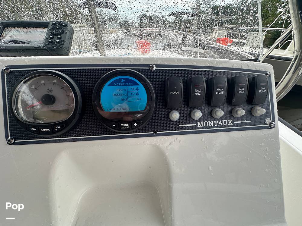 Slide: The Image of Boston Whaler 170 Montauk 2022 - 15455535