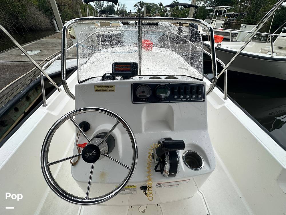 Slide: The Image of Boston Whaler 170 Montauk 2022 - 15455536