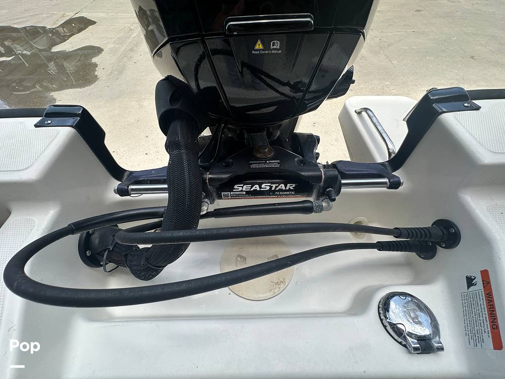 Slide: The Image of Boston Whaler 170 Montauk 2022 - 15585088