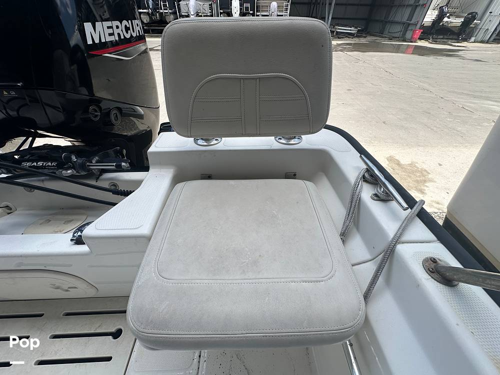 Slide: The Image of Boston Whaler 170 Montauk 2022 - 15585090