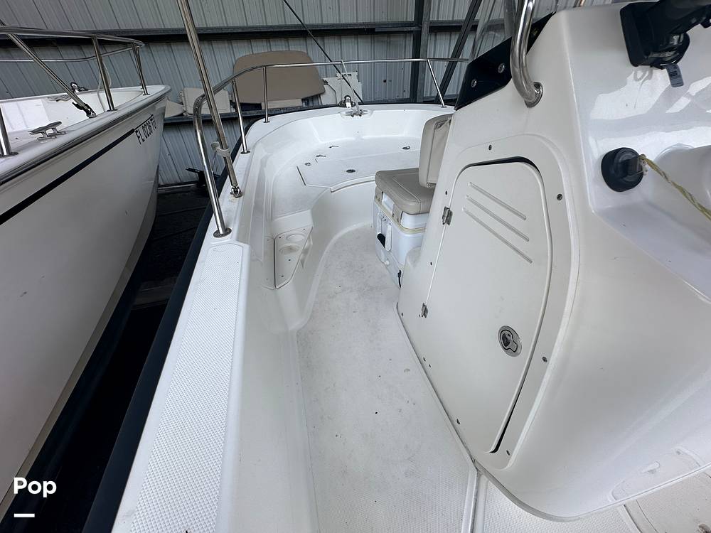 Slide: The Image of Boston Whaler 170 Montauk 2022 - 15585110