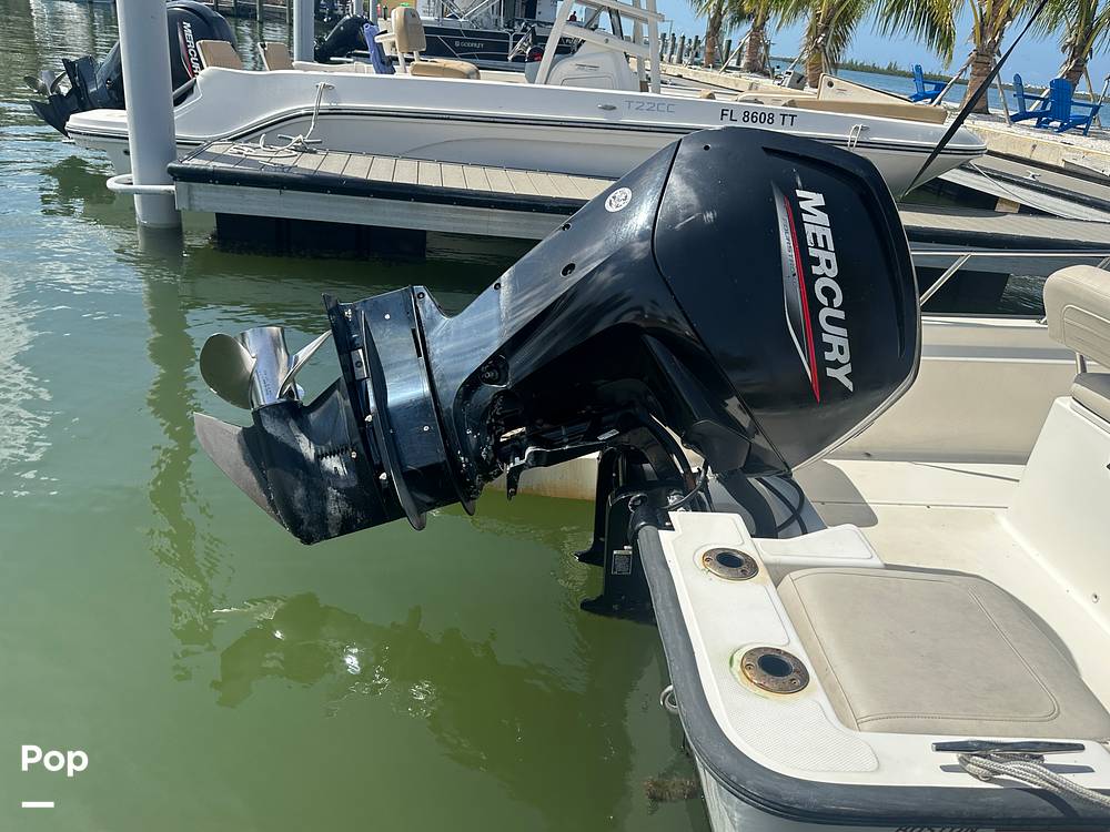 Slide: The Image of Boston Whaler 170 Montauk 2022 - 15674327