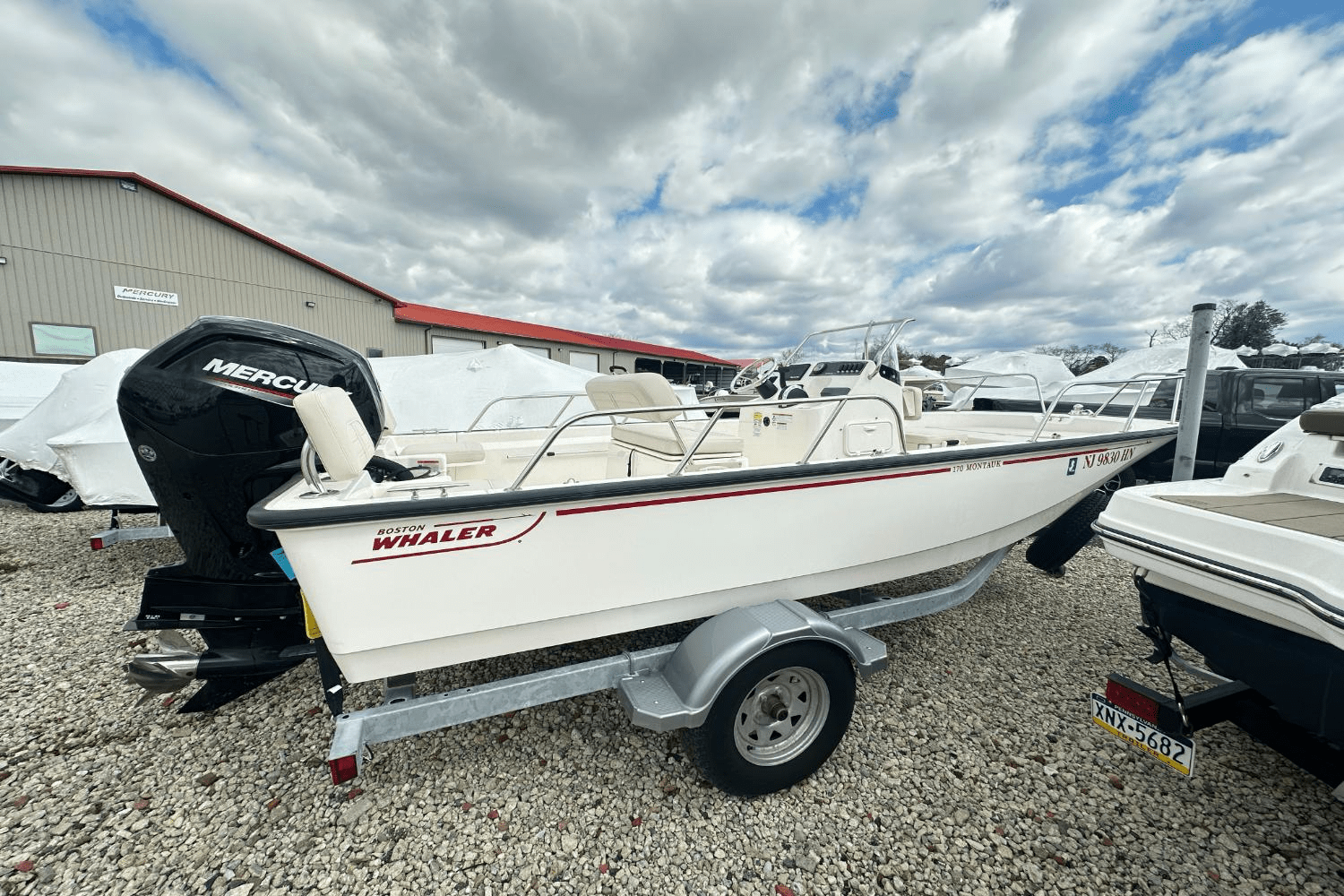 Slide: The Image of Boston Whaler 170 MONTAUK 2022 - 2