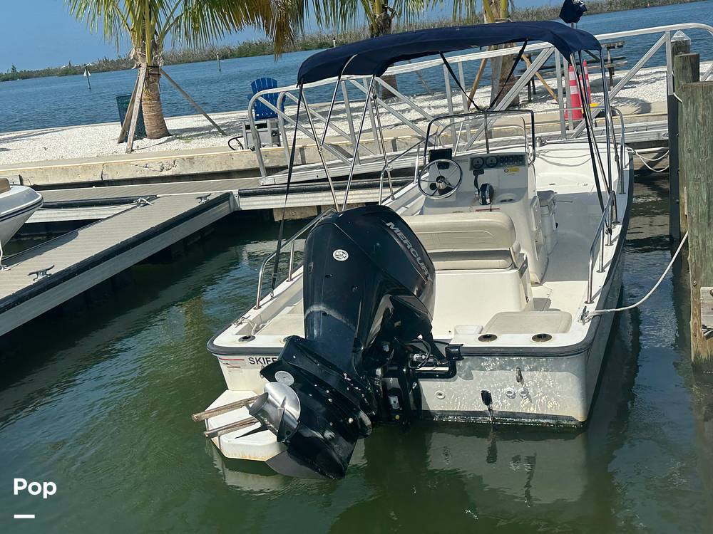 Slide: The Image of Boston Whaler 170 Montauk 2022 - 15674329