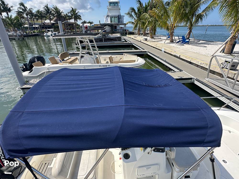 Slide: The Image of Boston Whaler 170 Montauk 2022 - 15674332