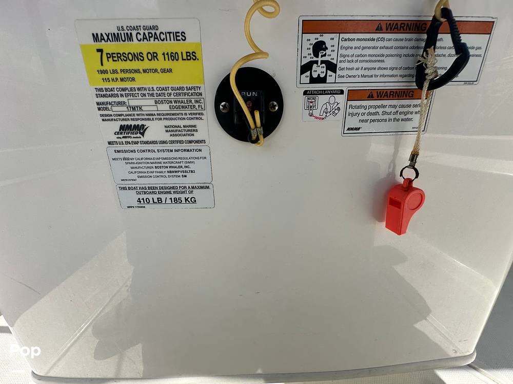 Slide: The Image of Boston Whaler 170 Montauk 2022 - 15674349