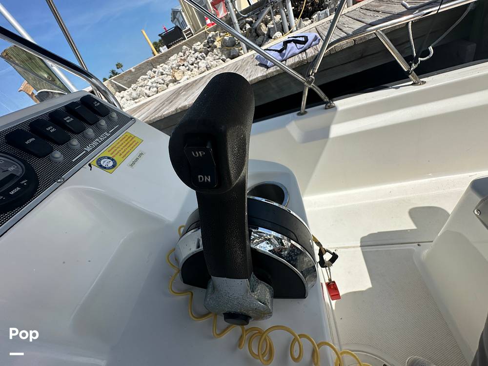 Slide: The Image of Boston Whaler 170 Montauk 2022 - 15674350