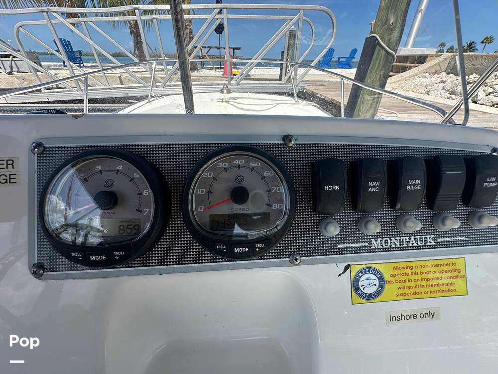 Slide: The Image of Boston Whaler 170 Montauk 2022 - 15674351