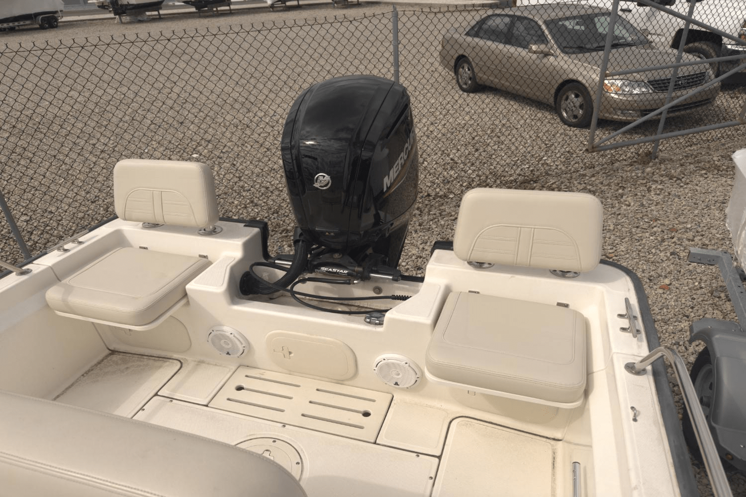 Slide: The Image of Boston Whaler 170 MONTAUK 2022 - 5