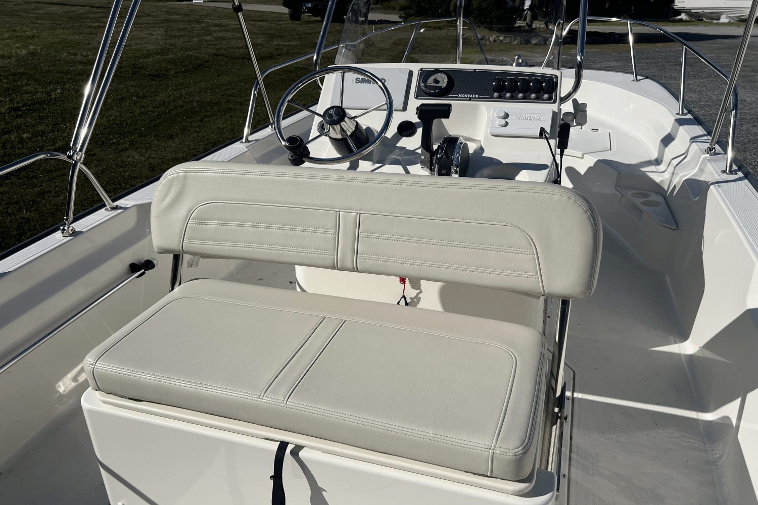 Slide: The Image of Boston Whaler 170 MONTAUK 2024 - 15