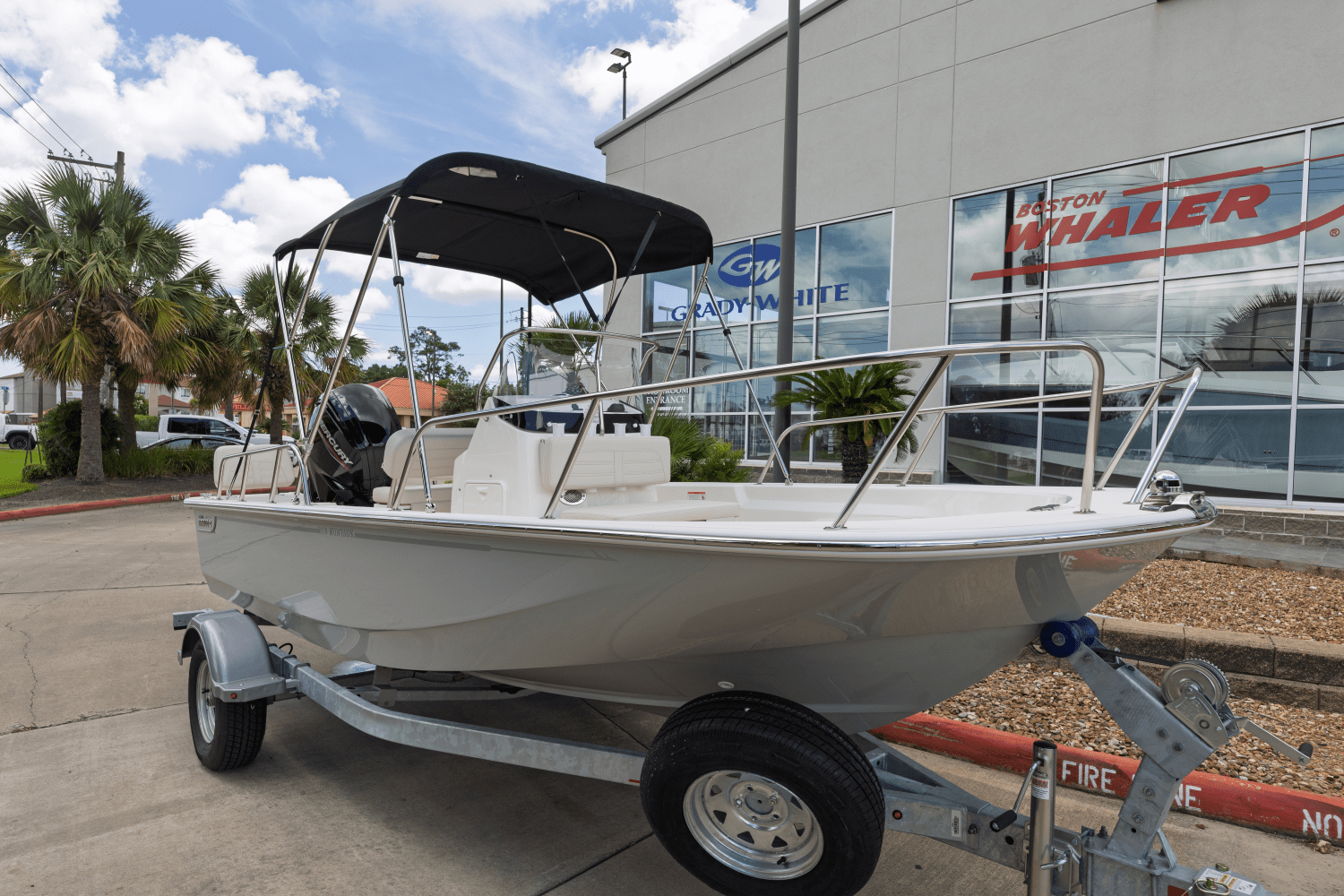 Slide: The Image of Boston Whaler 170 Montauk 2025 - 0