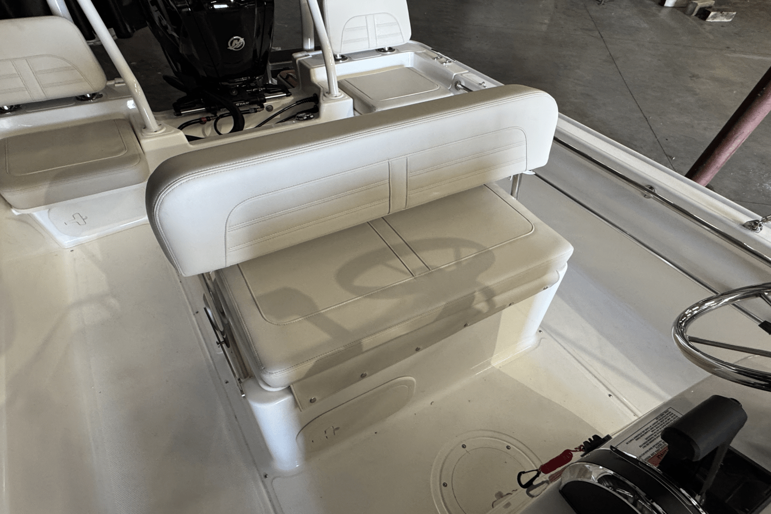 Slide: The Image of Boston Whaler 170 Montauk 2025 - 10