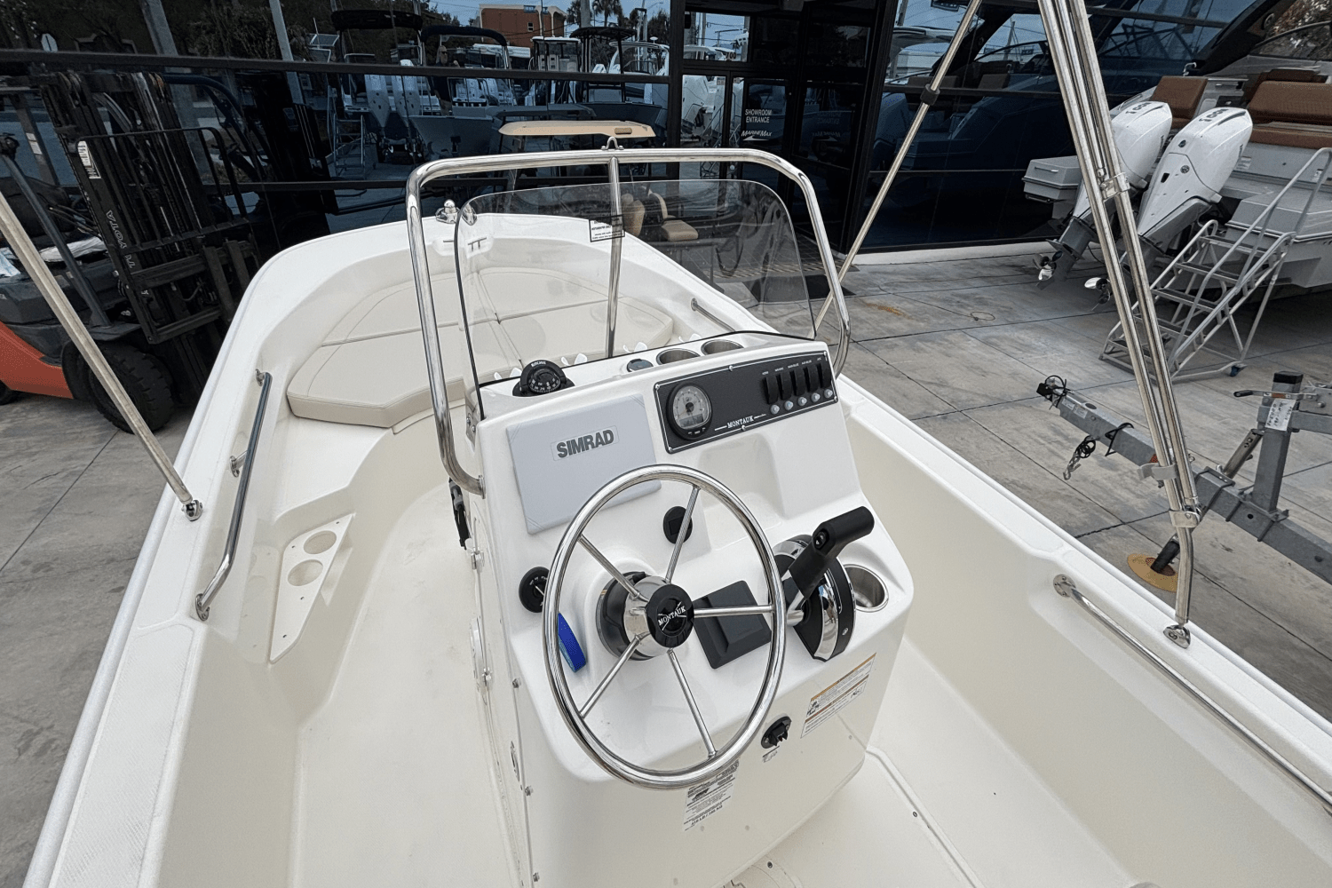 Slide: The Image of Boston Whaler 170 Montauk 2025 - 11