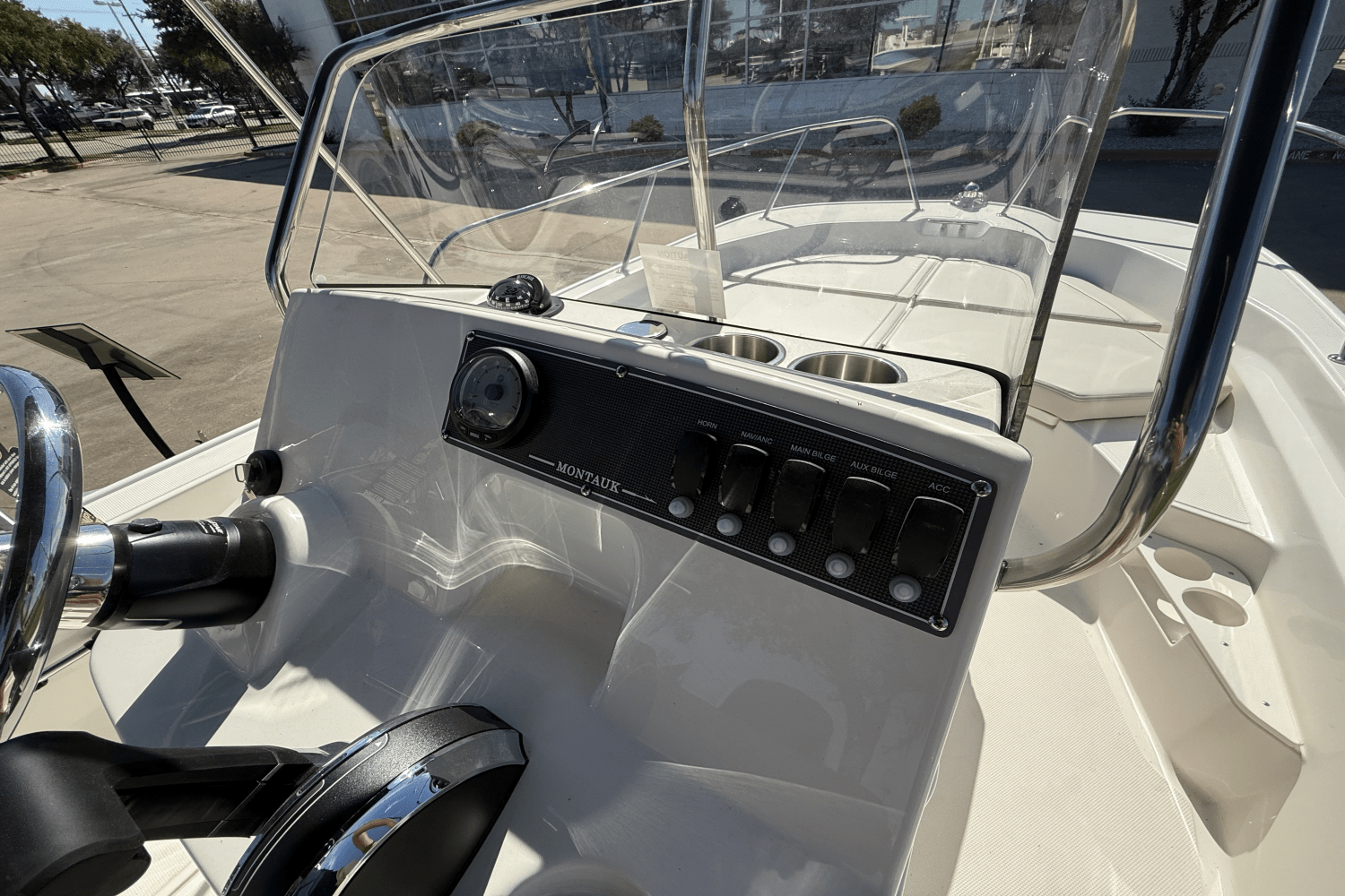 Slide: The Image of Boston Whaler 170 Montauk 2025 - 14