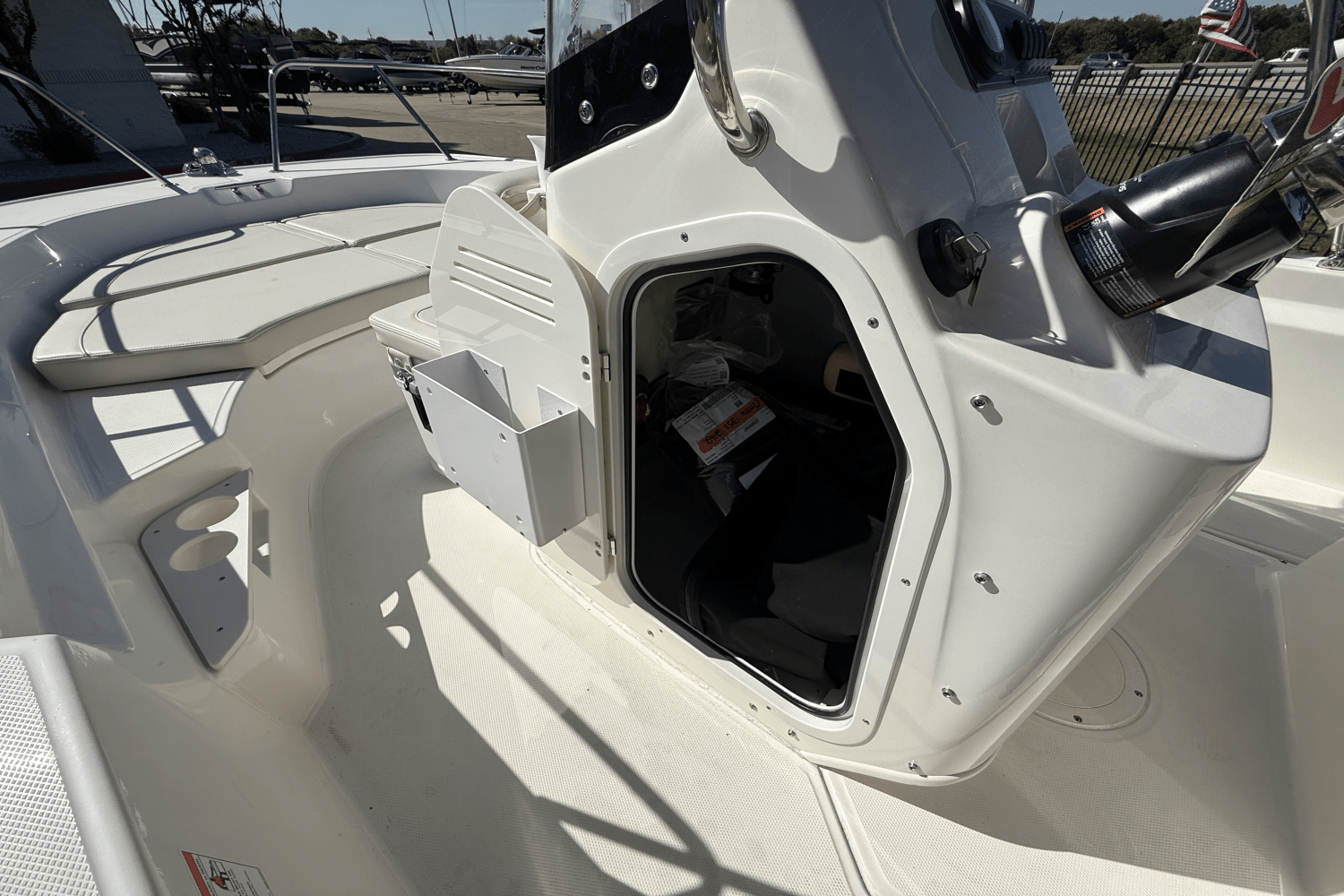 Slide: The Image of Boston Whaler 170 Montauk 2025 - 15