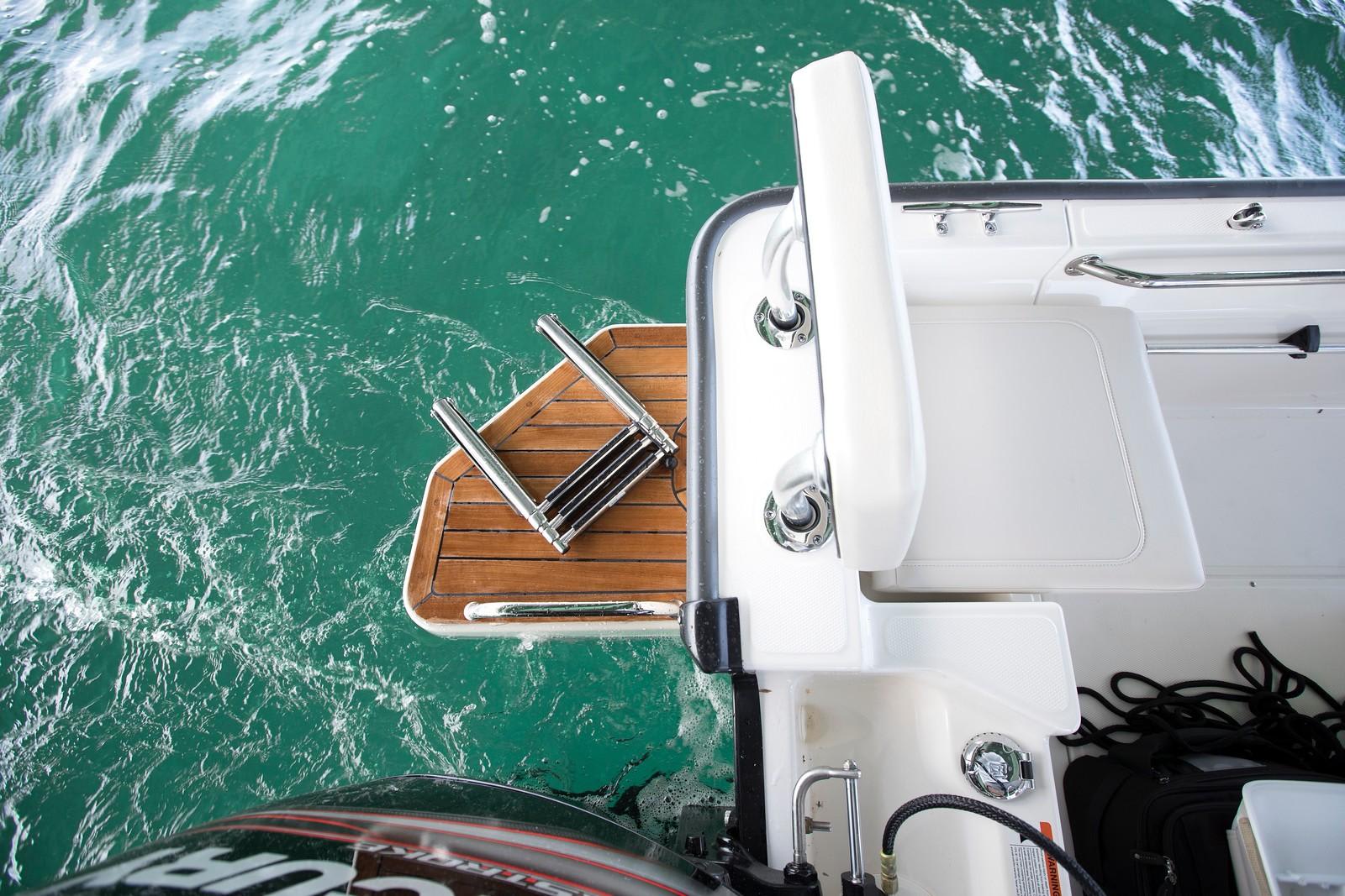 Slide: The Image of Boston Whaler 170 Montauk 2025 - 17