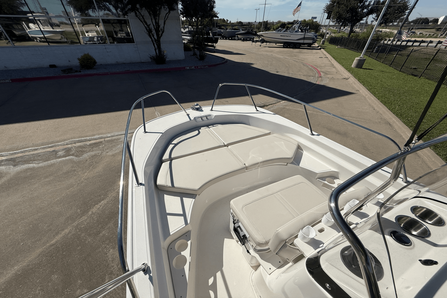 Slide: The Image of Boston Whaler 170 Montauk 2025 - 18