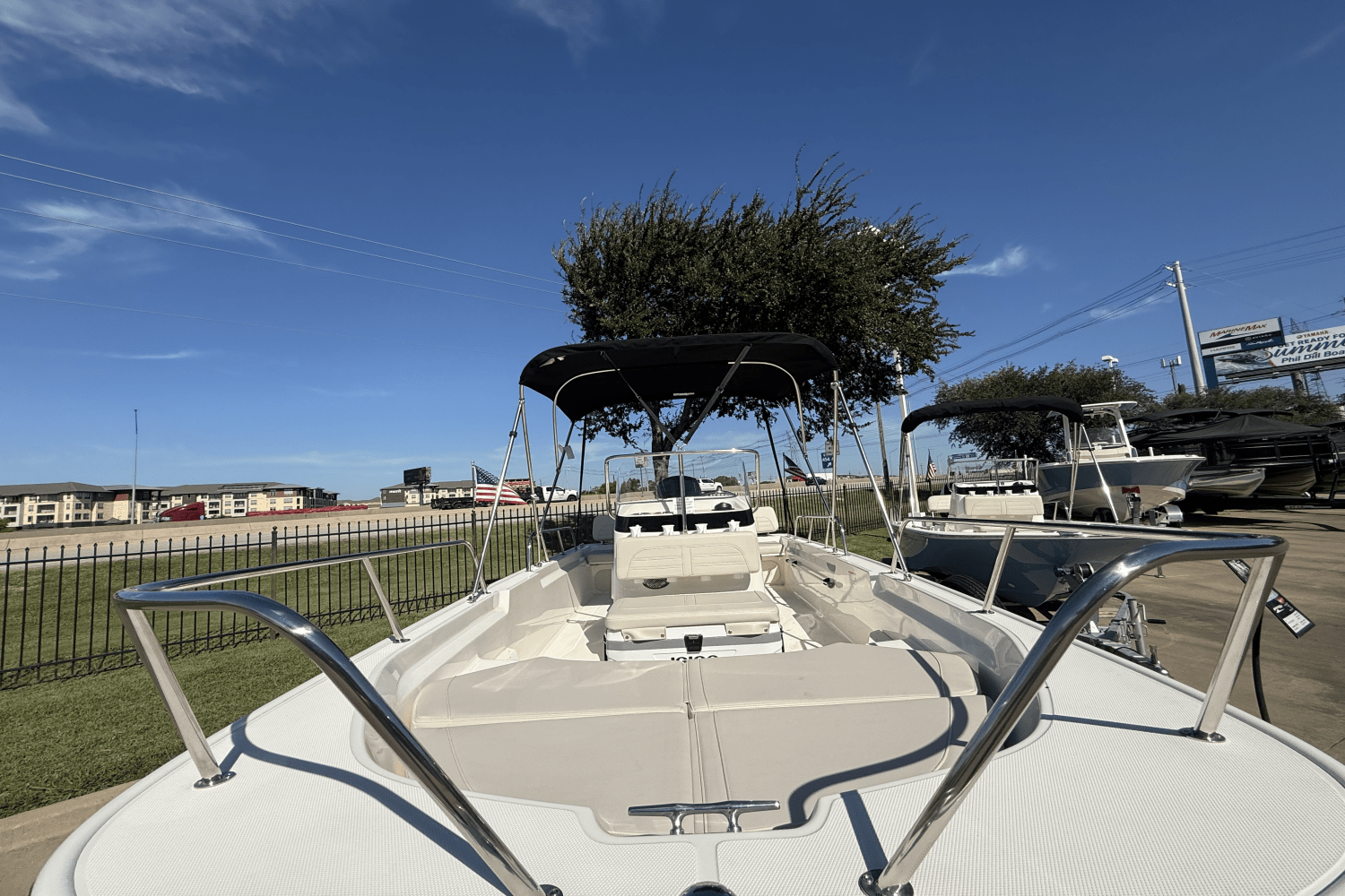 Slide: The Image of Boston Whaler 170 Montauk 2025 - 20