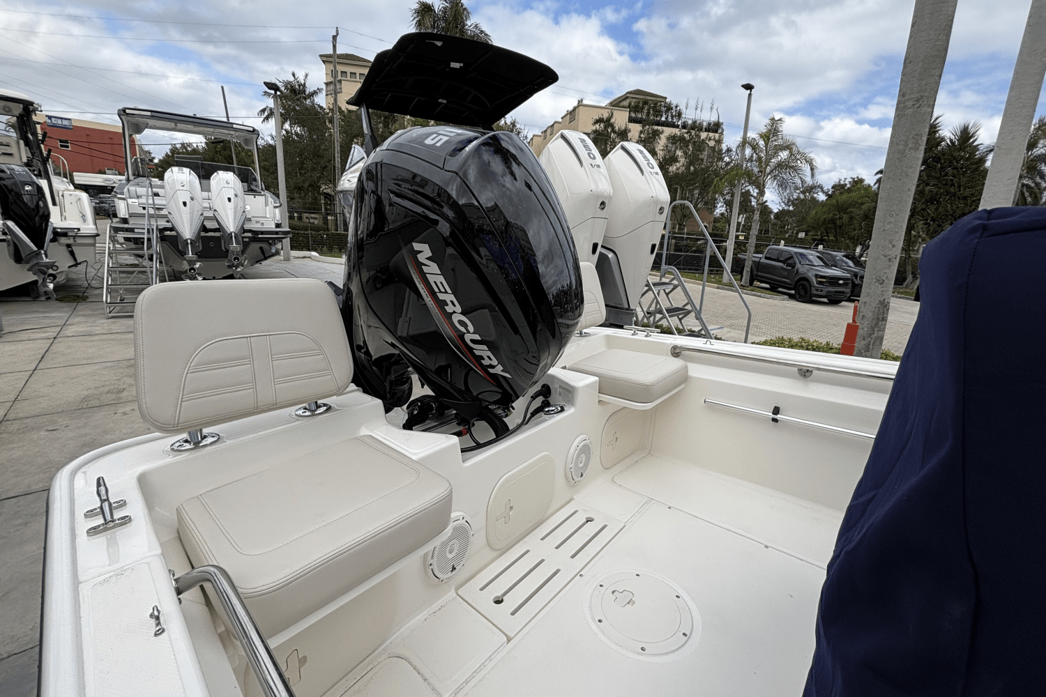 Slide: The Image of Boston Whaler 170 Montauk 2025 - 6