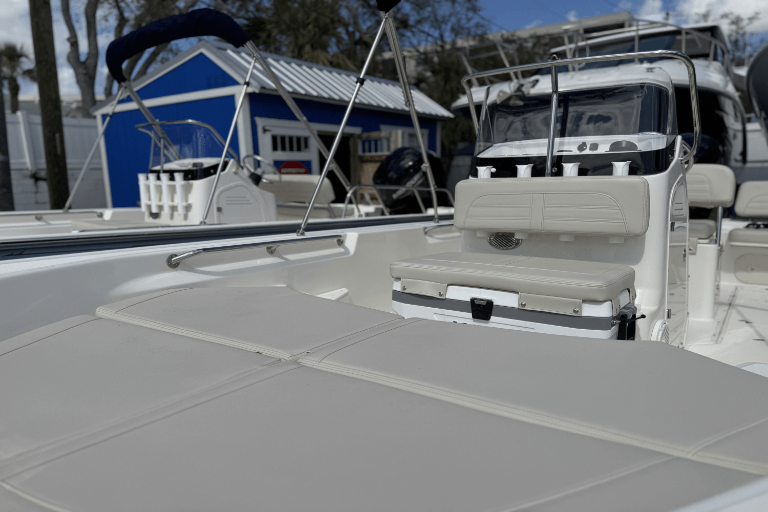 Slide: The Image of Boston Whaler 170 Montauk 2025 - 8