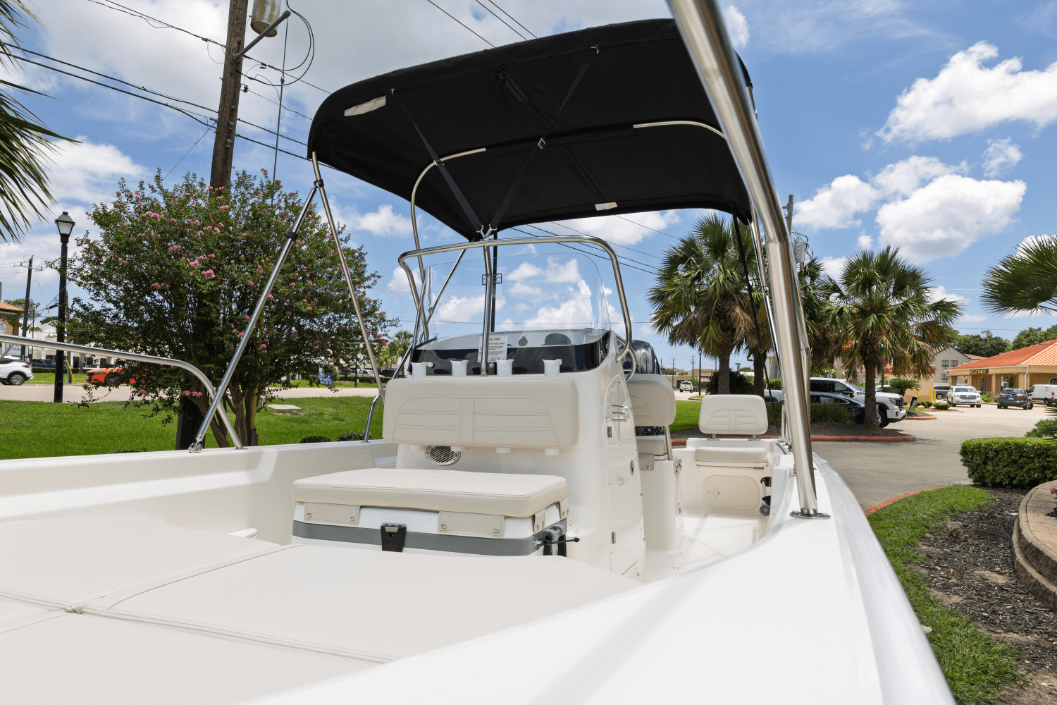 Slide: The Image of Boston Whaler 170 Montauk 2025 - 8